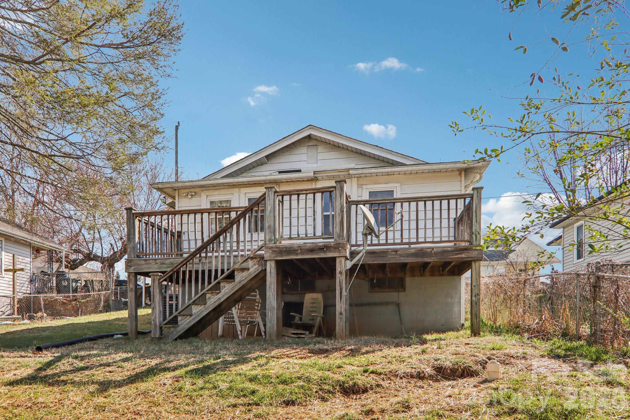 24 Pelzer Street Asheville NC 28804