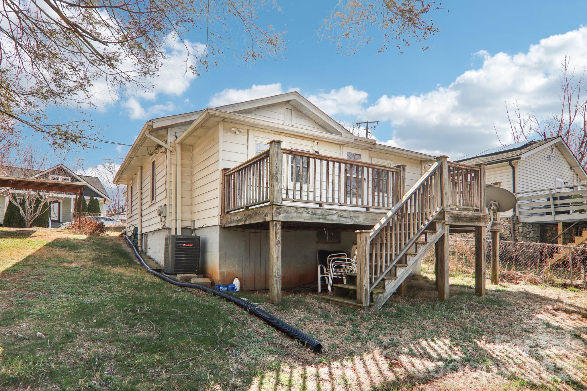 24 Pelzer Street Asheville NC 28804