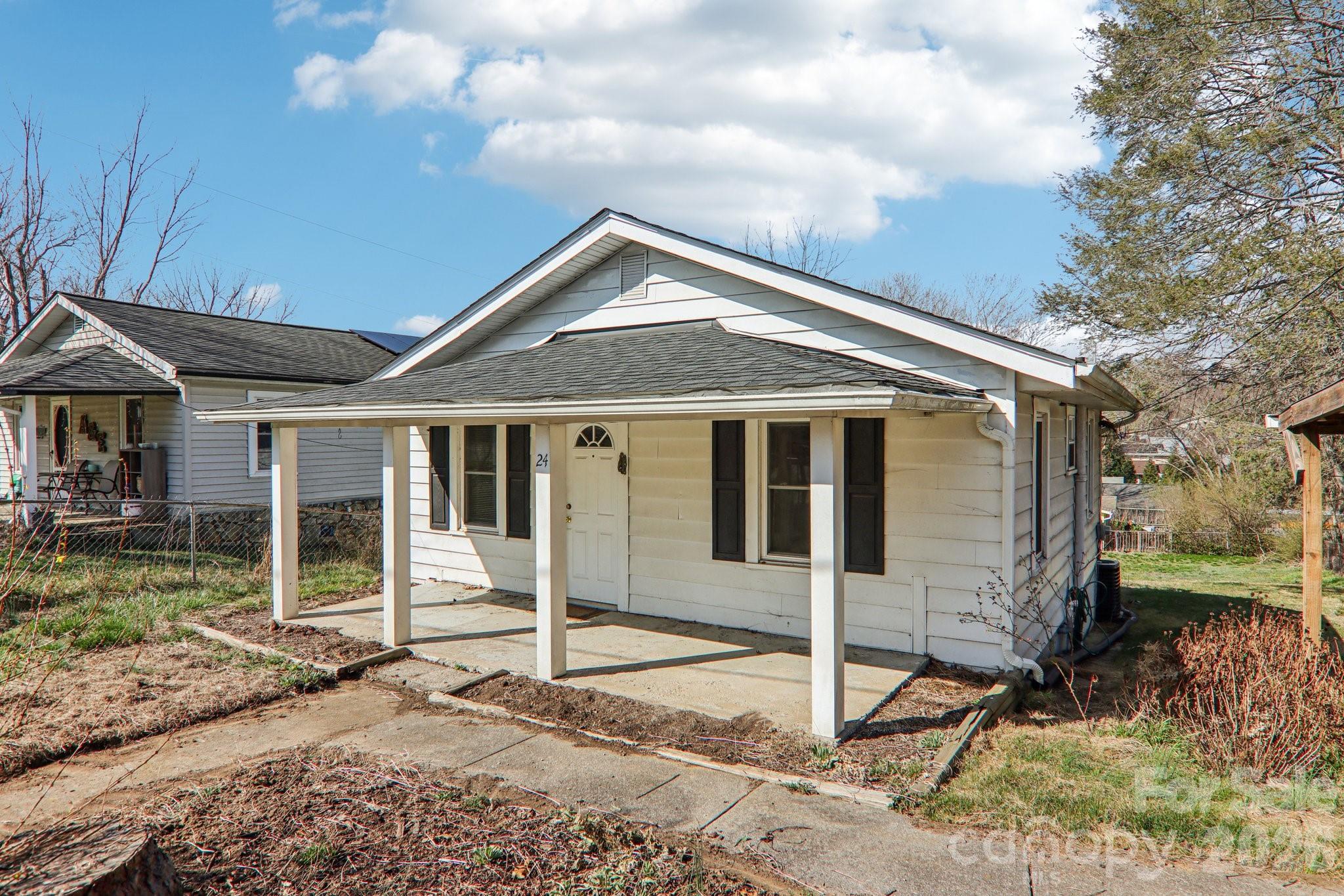 24 Pelzer Street Asheville NC 28804