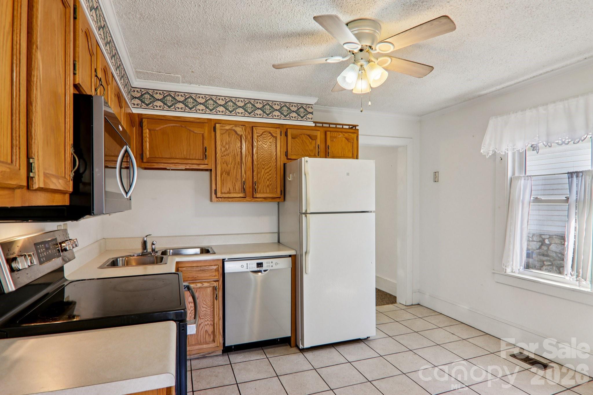 24 Pelzer Street Asheville NC 28804