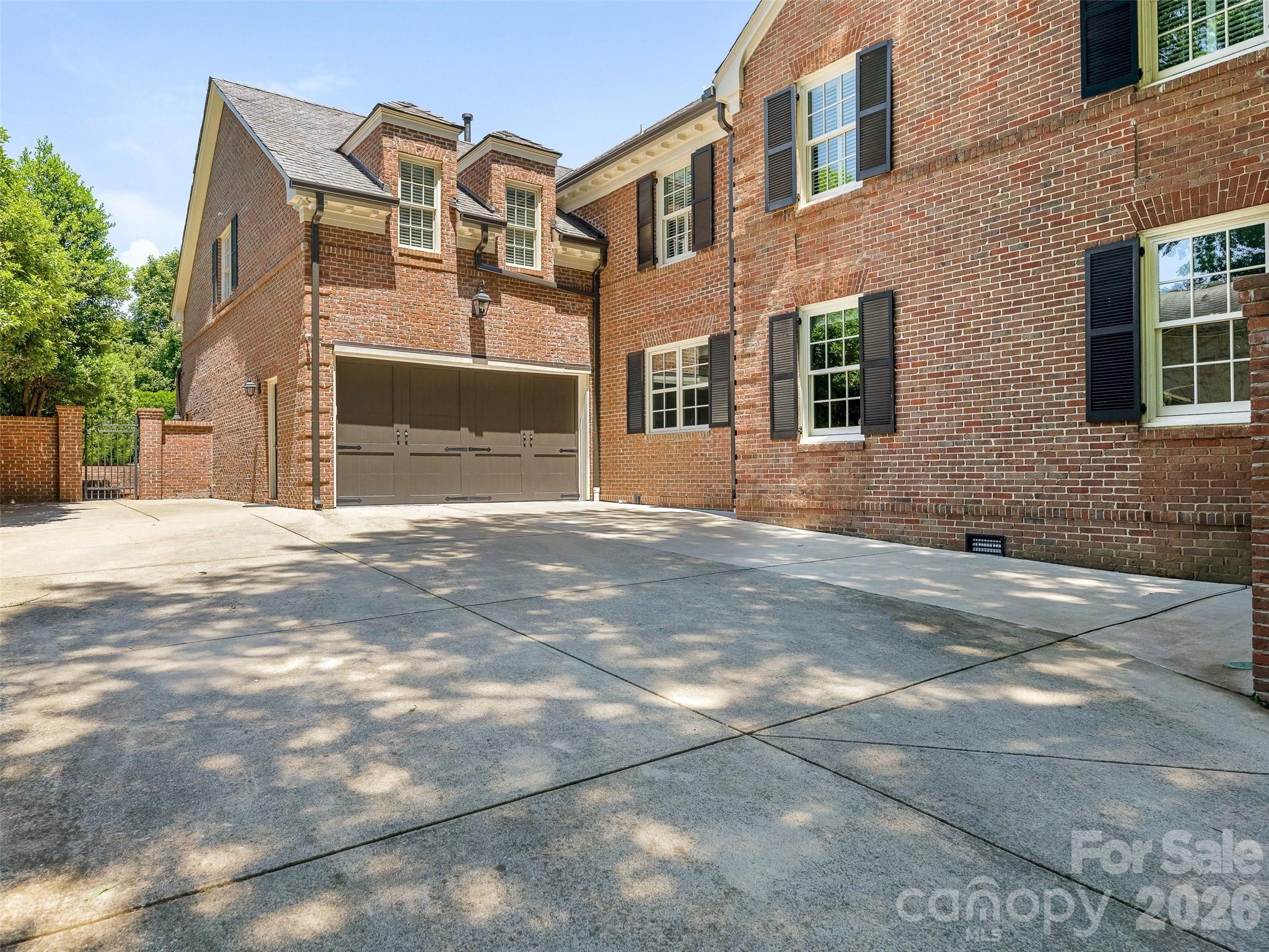 714 Edgehill Road N Charlotte NC 28207