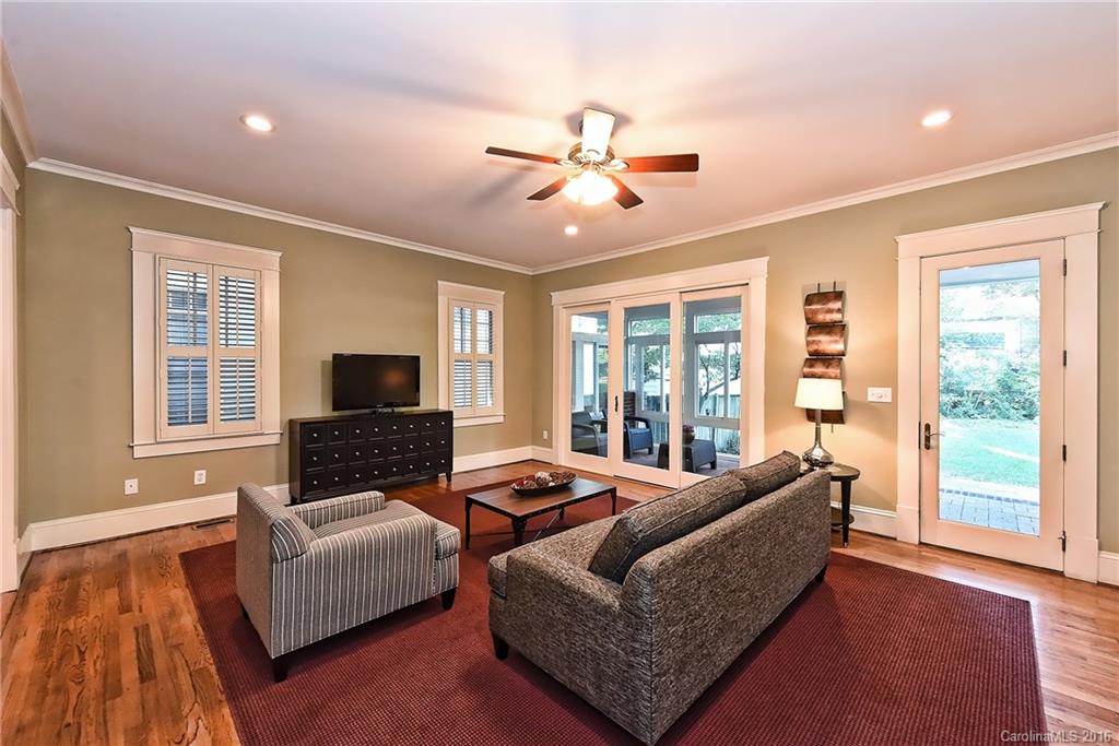 2124 Crescent Avenue Charlotte NC 28207