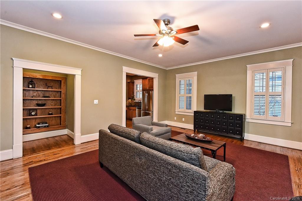 2124 Crescent Avenue Charlotte NC 28207