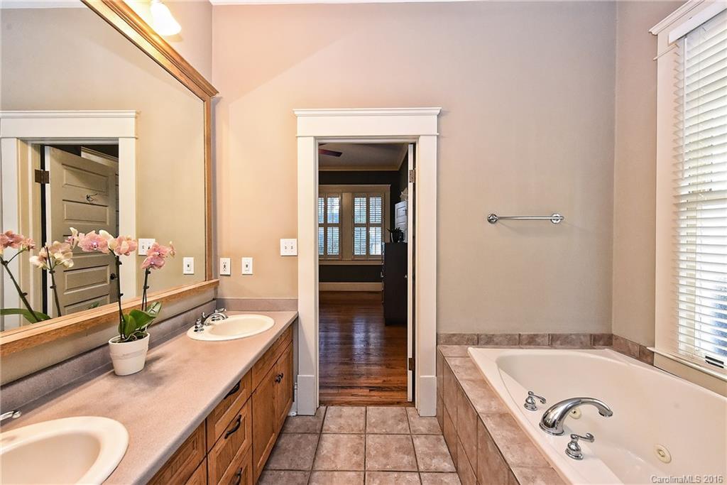 2124 Crescent Avenue Charlotte NC 28207