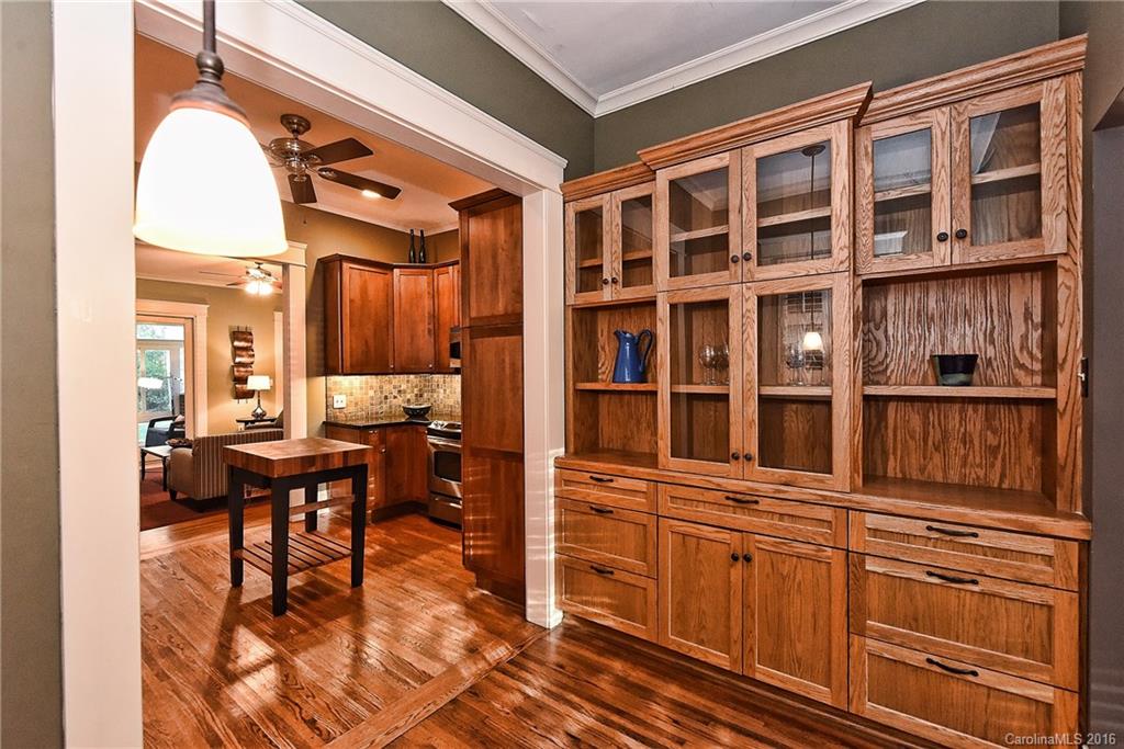 2124 Crescent Avenue Charlotte NC 28207