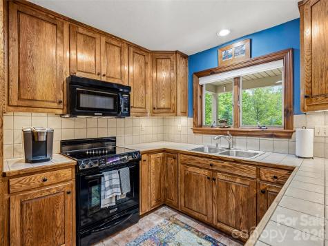 19 Doshia Lane Fletcher NC 28732