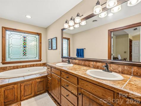 19 Doshia Lane Fletcher NC 28732