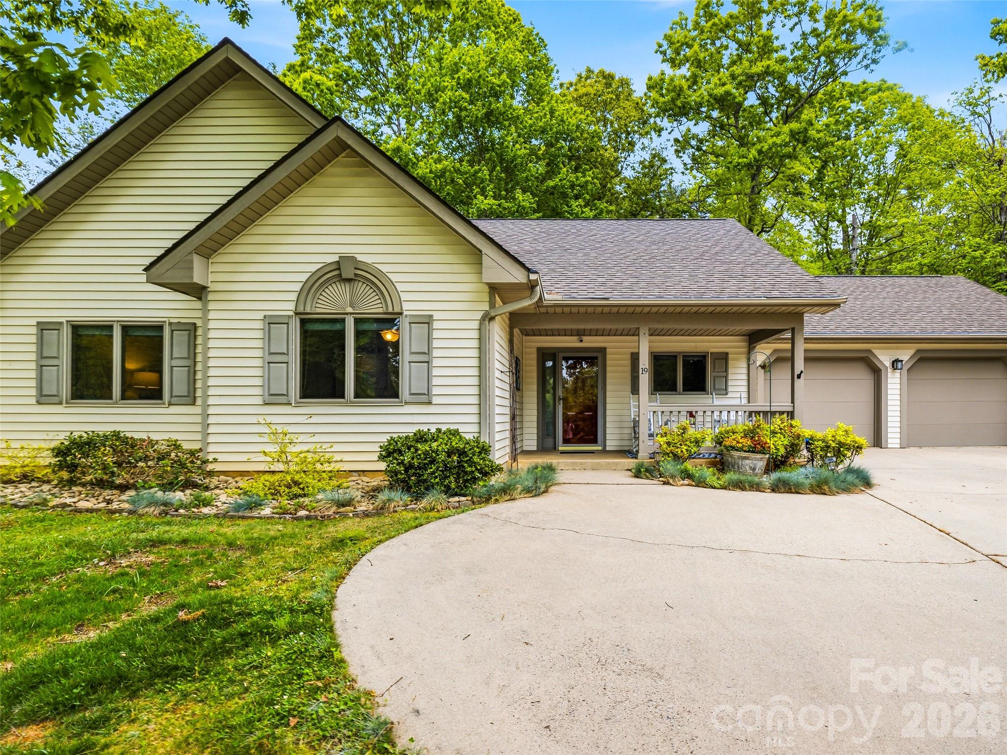 19 Doshia Lane Fletcher NC 28732