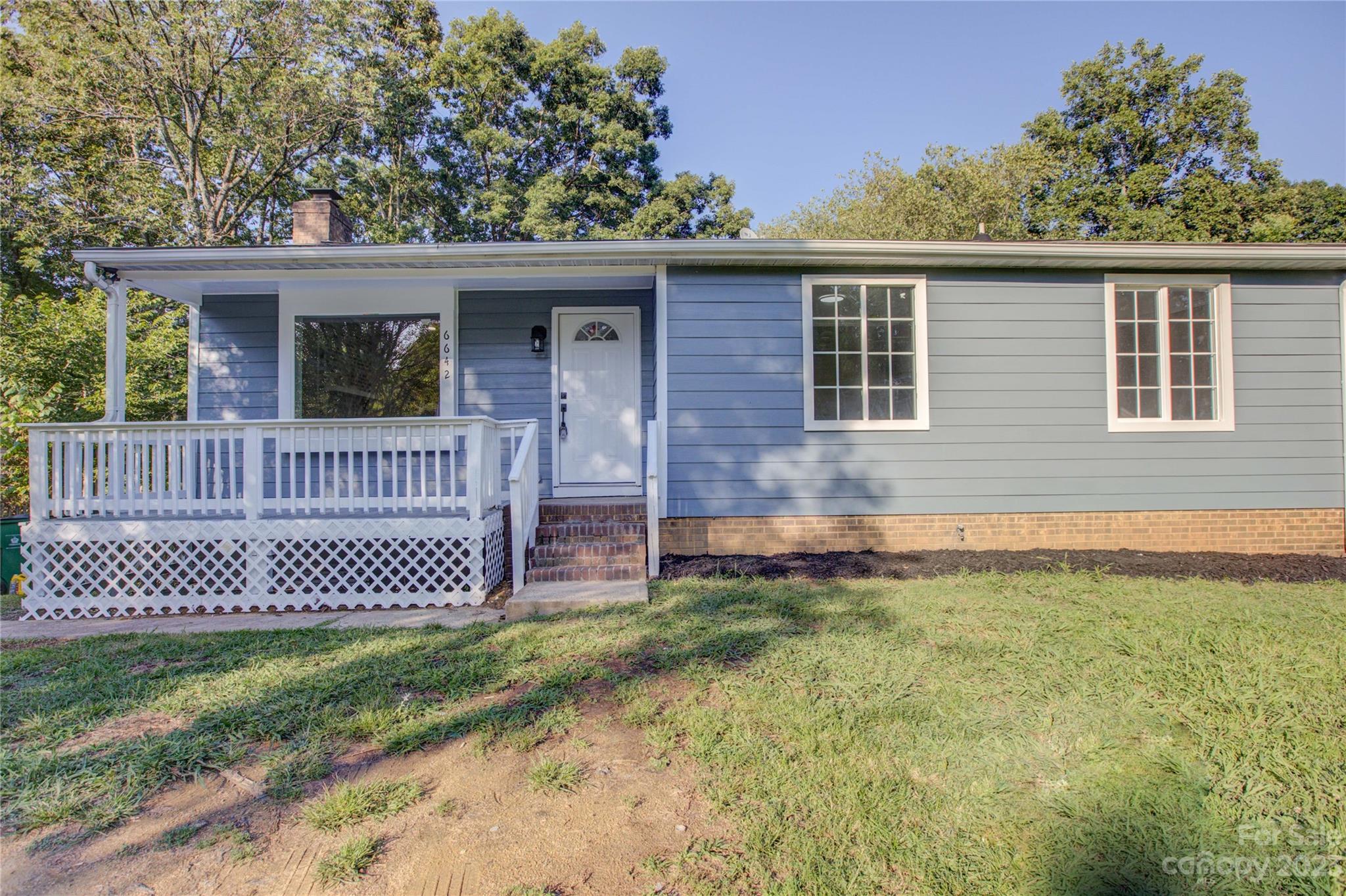 6642 Rocklake Drive Charlotte NC 28214