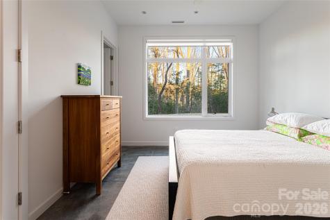 221 Fern Grove Court Asheville NC 28803