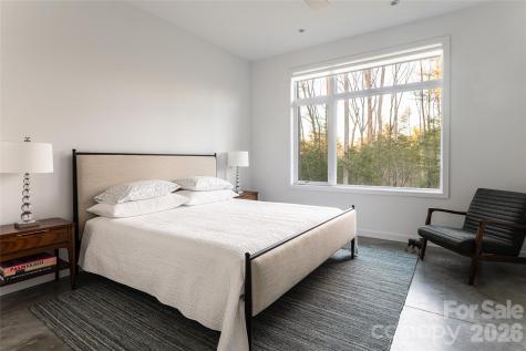 221 Fern Grove Court Asheville NC 28803