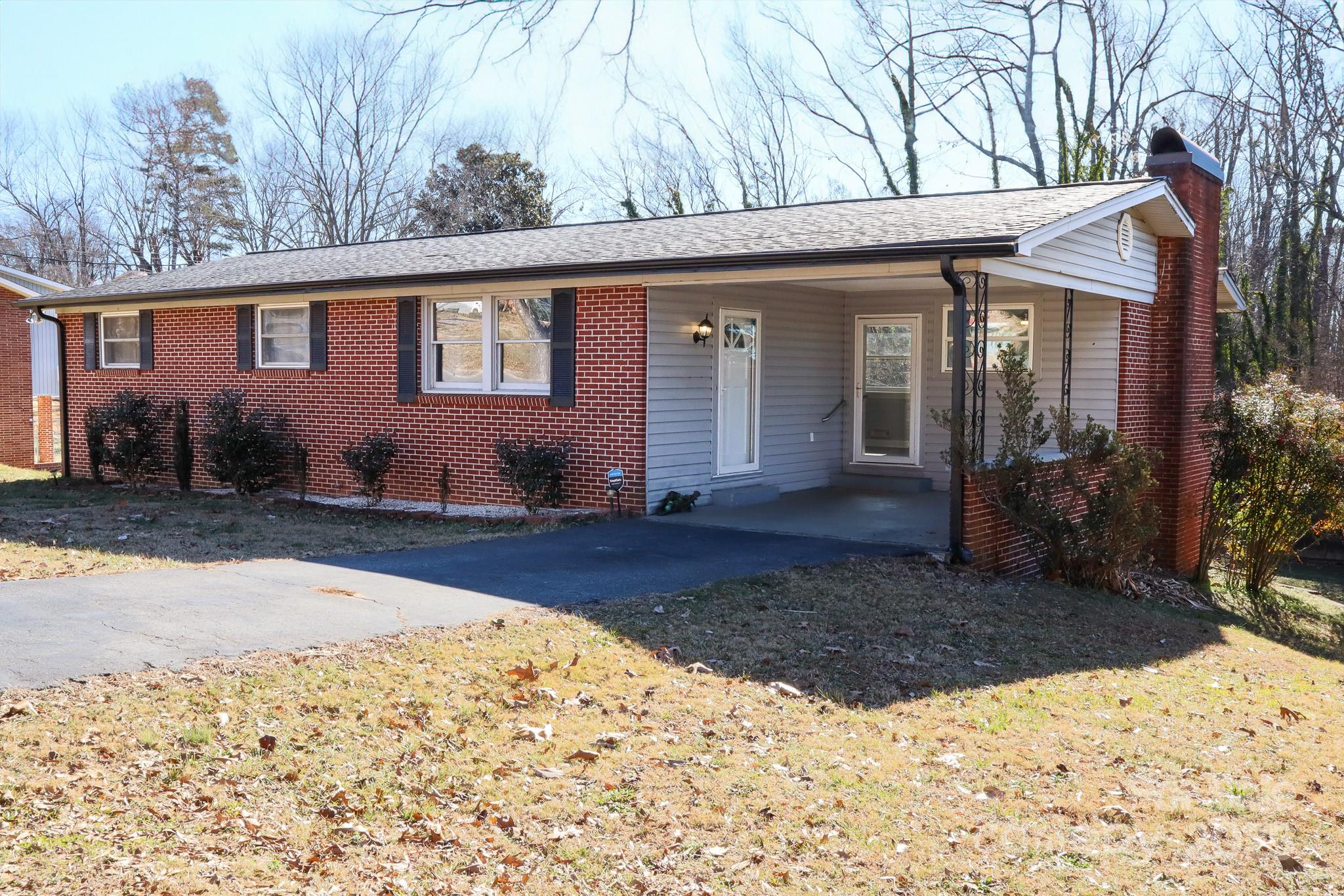 642 7th Avenue SE Hickory NC 28602