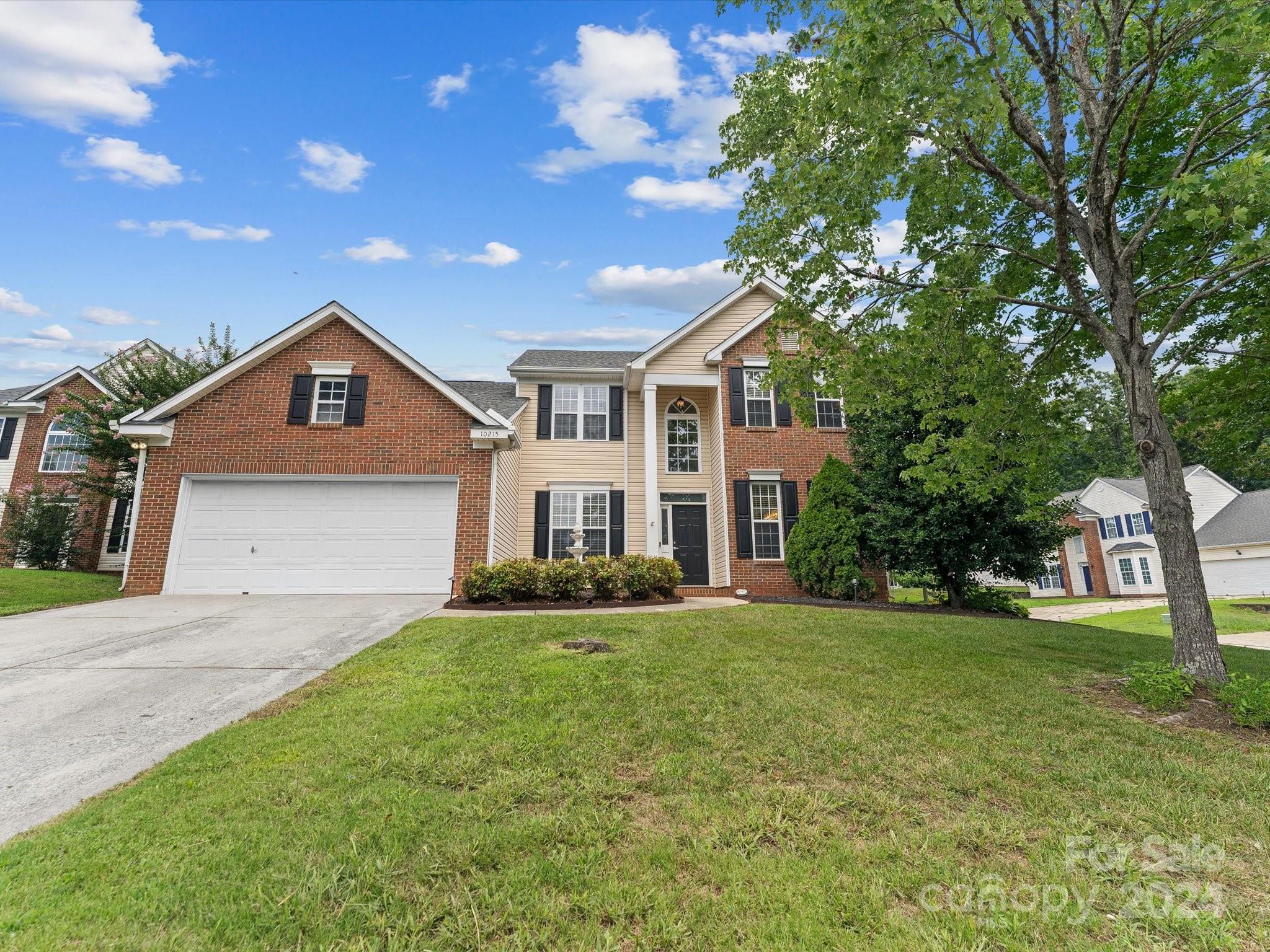 10215 Fairbourne Court Charlotte NC 28269