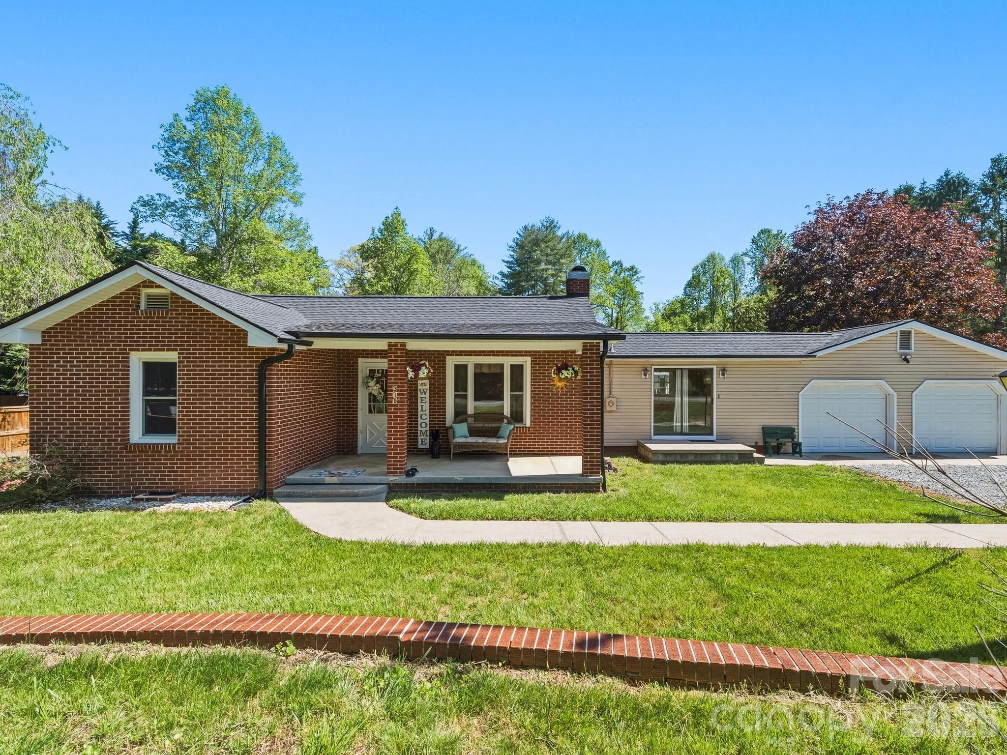 318 Resort Street Hendersonville NC 28792