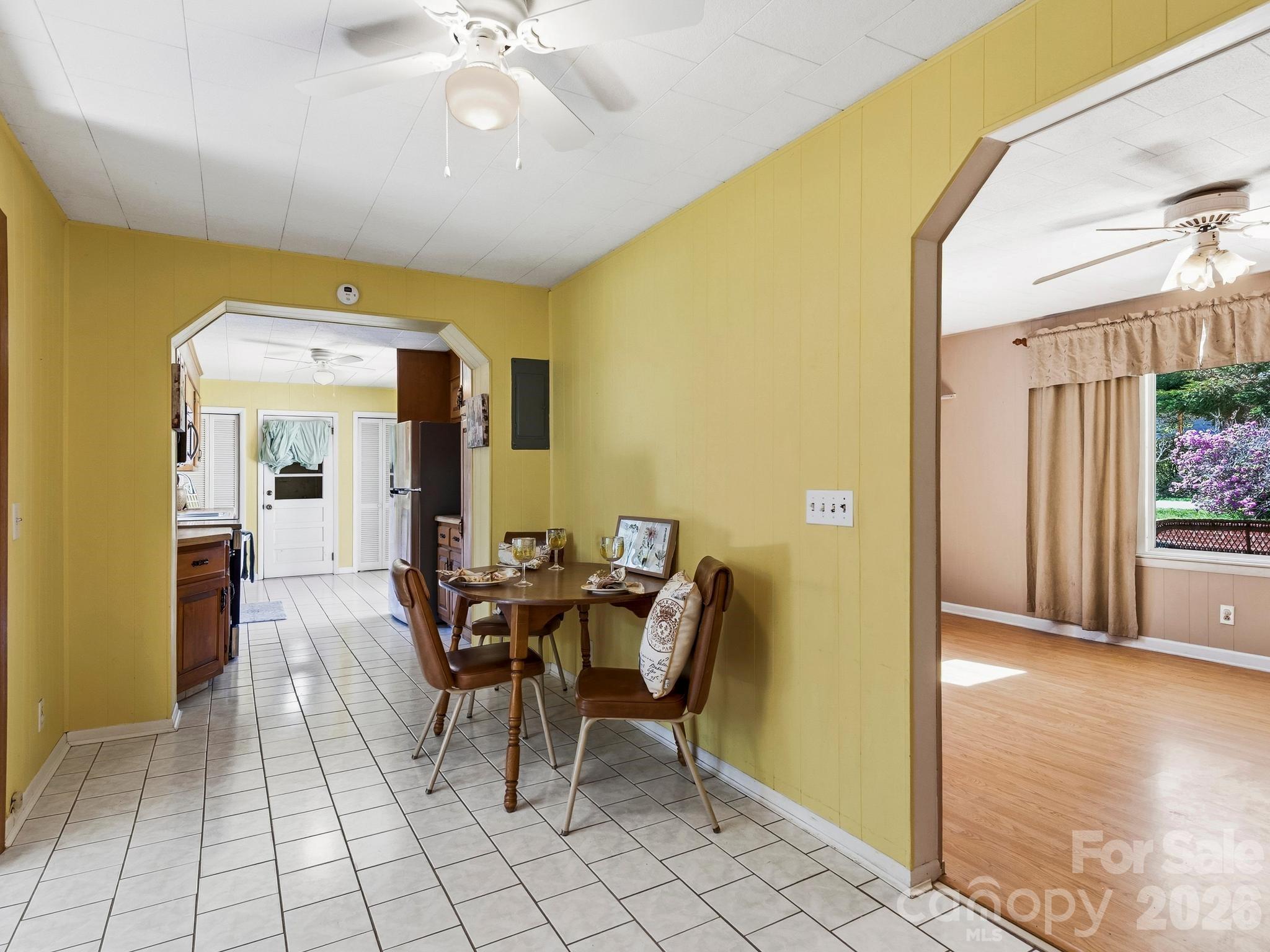 318 Resort Street Hendersonville NC 28792