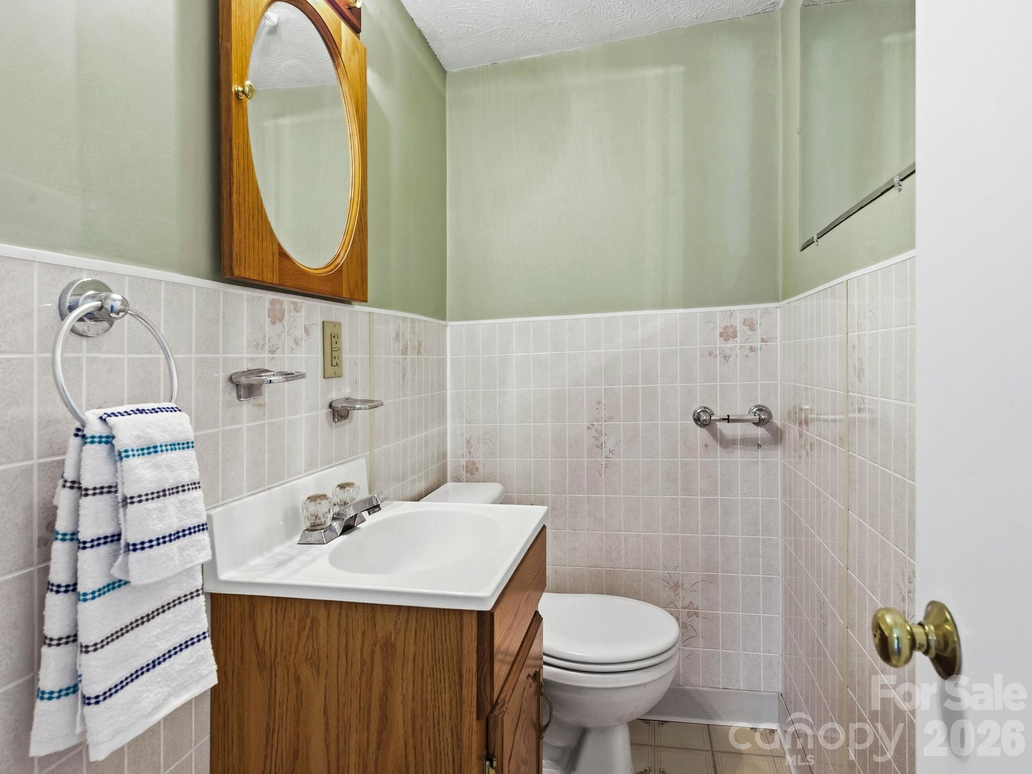 318 Resort Street Hendersonville NC 28792
