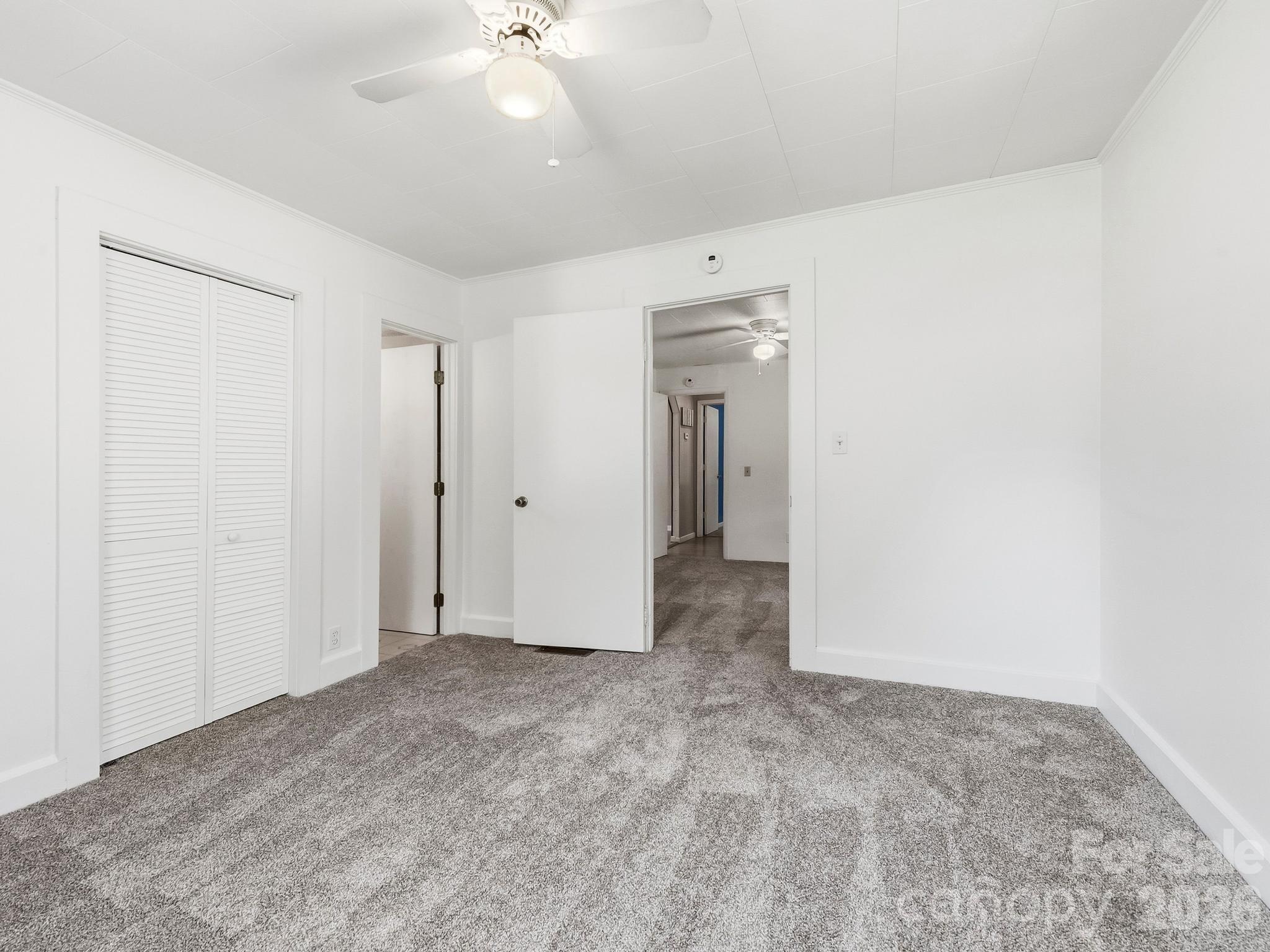 318 Resort Street Hendersonville NC 28792