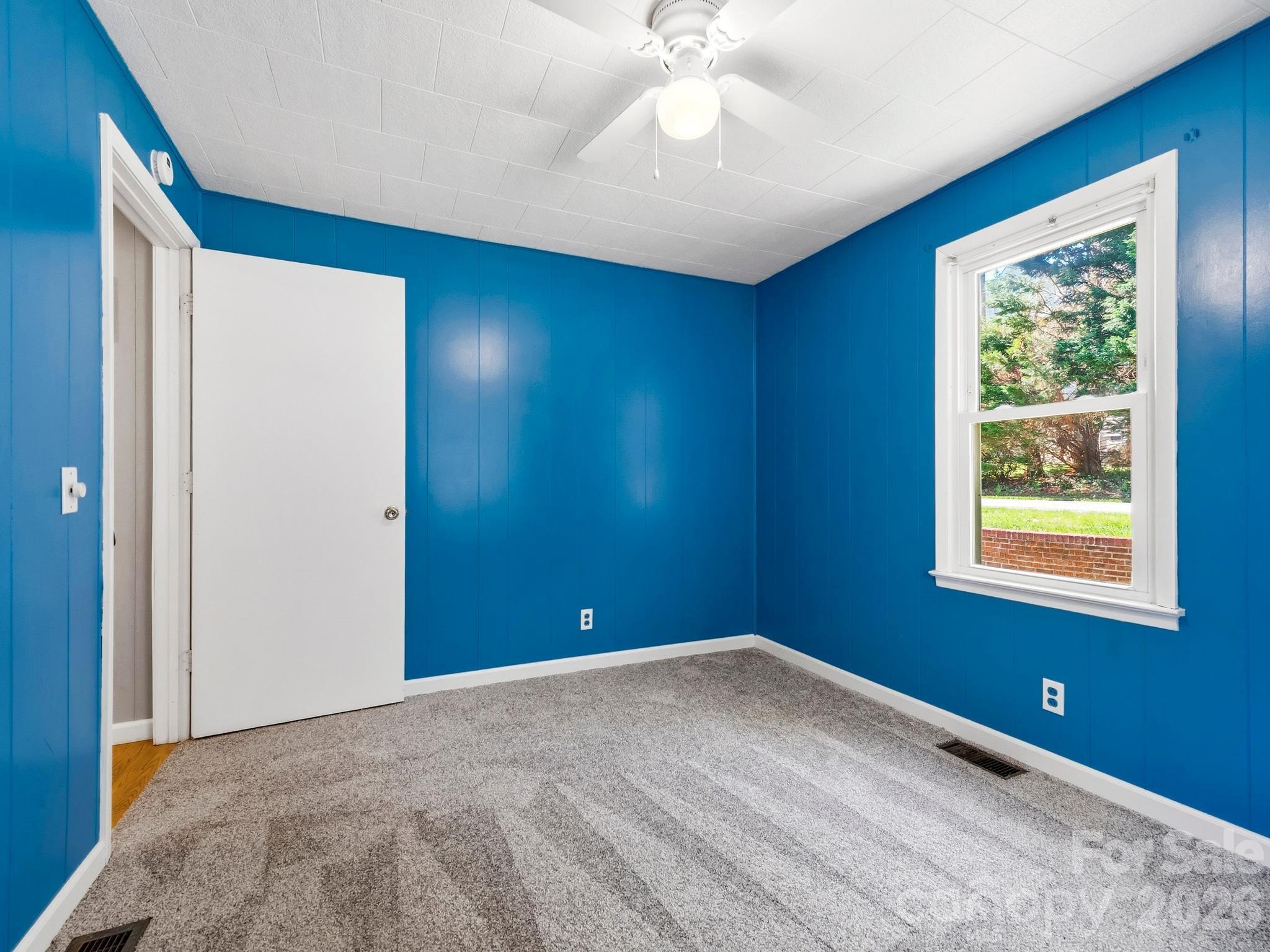 318 Resort Street Hendersonville NC 28792