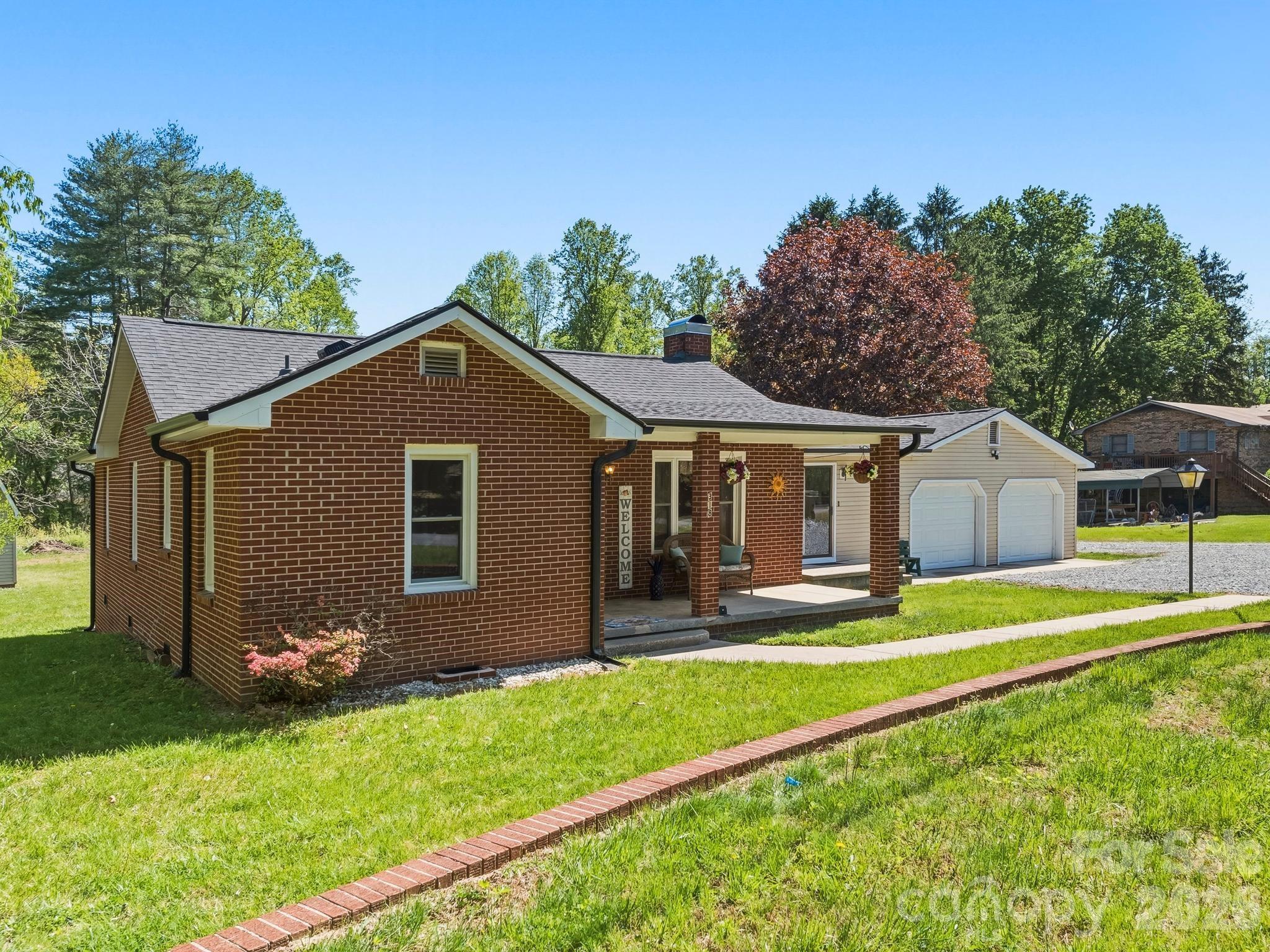 318 Resort Street Hendersonville NC 28792