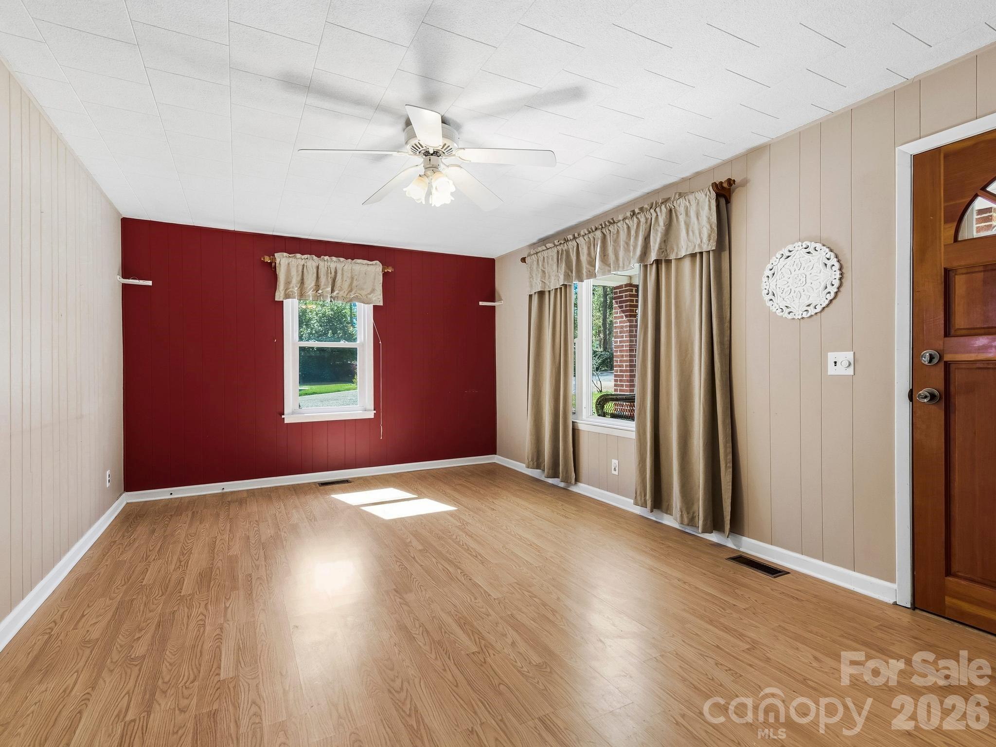 318 Resort Street Hendersonville NC 28792