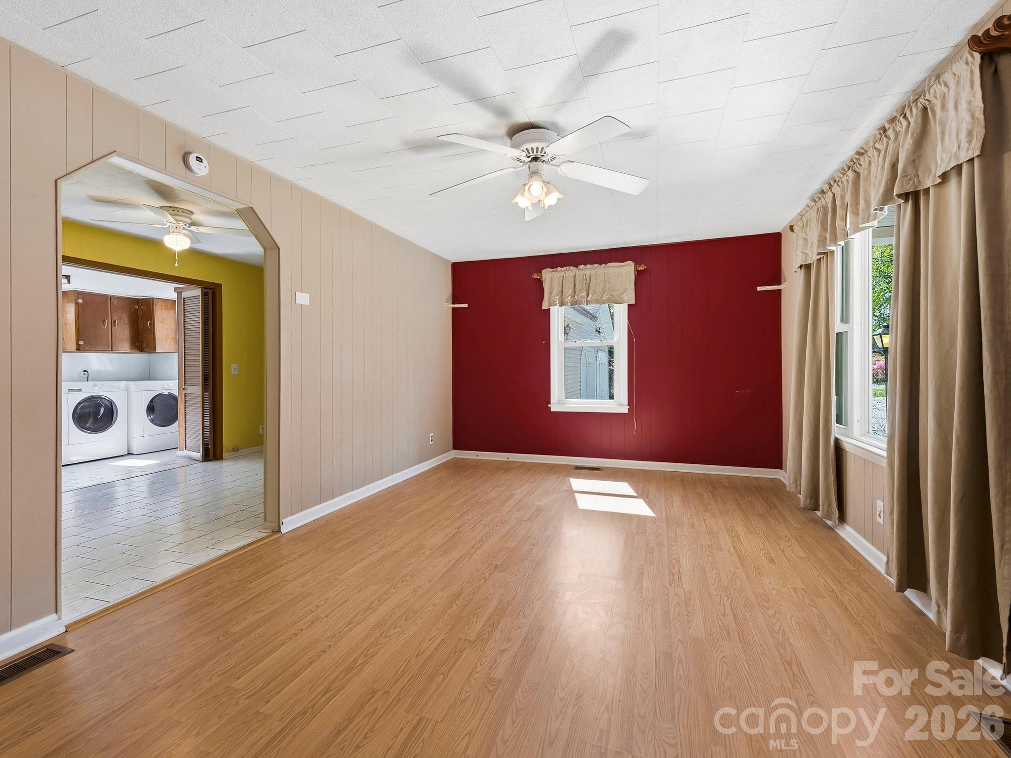 318 Resort Street Hendersonville NC 28792