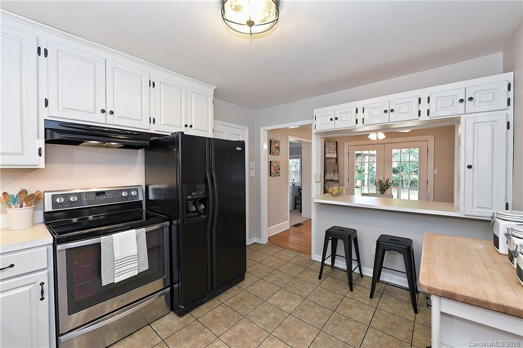 6111 Rose Valley Drive Charlotte NC 28210