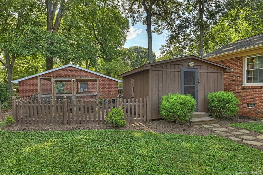 6111 Rose Valley Drive Charlotte NC 28210