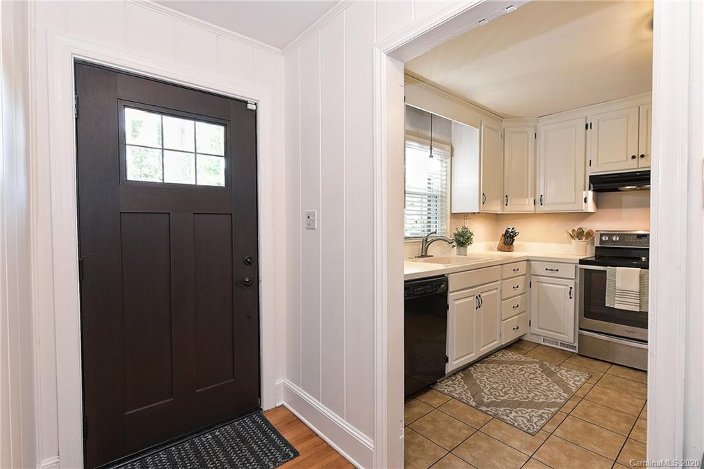 6111 Rose Valley Drive Charlotte NC 28210