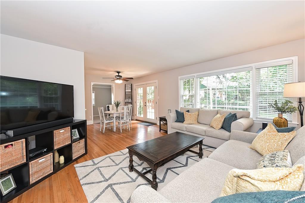 6111 Rose Valley Drive Charlotte NC 28210
