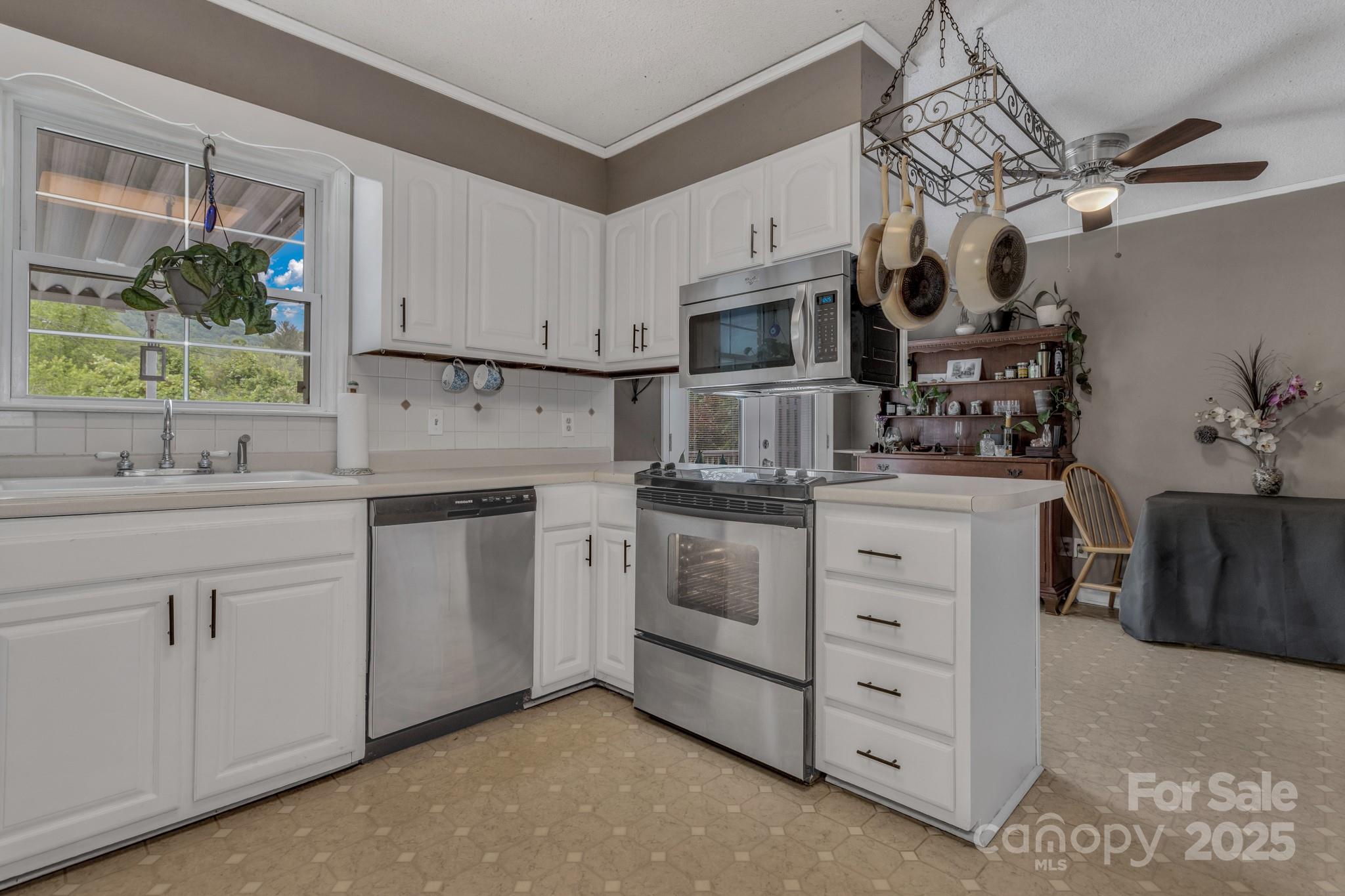 11 Chaz Lane Candler NC 28715