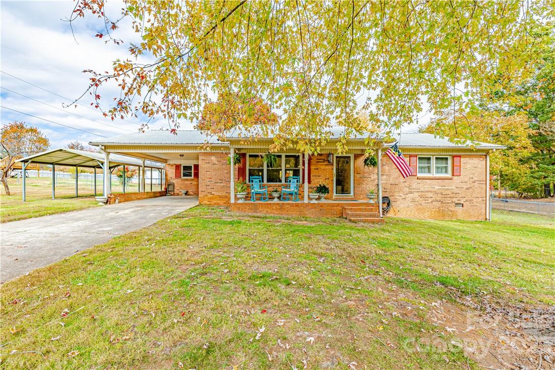 1609 Sandy Park Road Lincolnton NC 28092