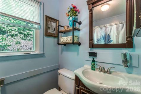 203 Kennedy Drive Swannanoa NC 28778