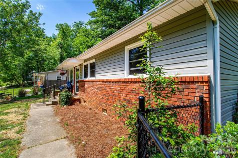 203 Kennedy Drive Swannanoa NC 28778
