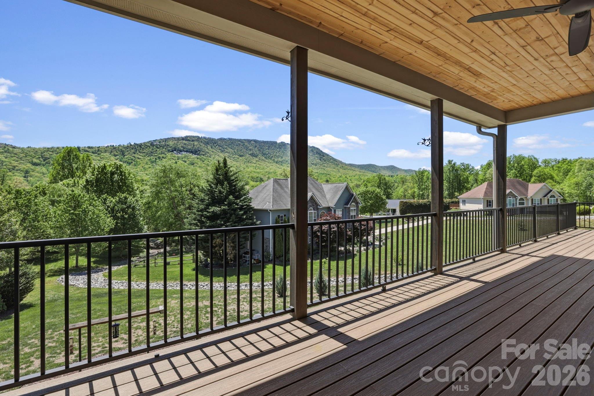 141 N Crab Meadow Drive Hendersonville NC 28739