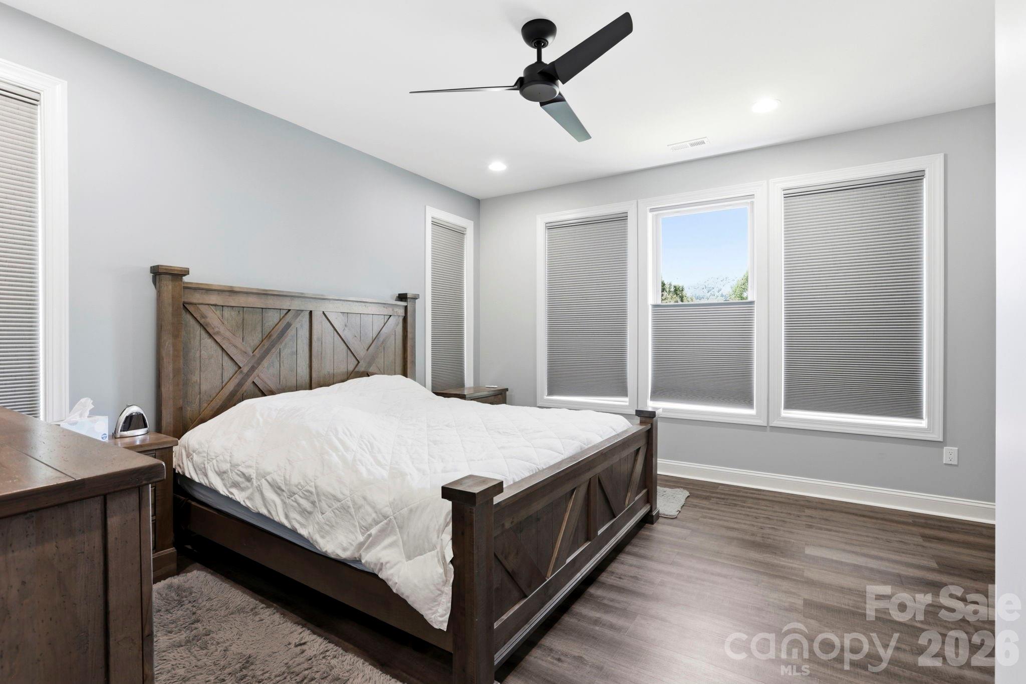 141 N Crab Meadow Drive Hendersonville NC 28739