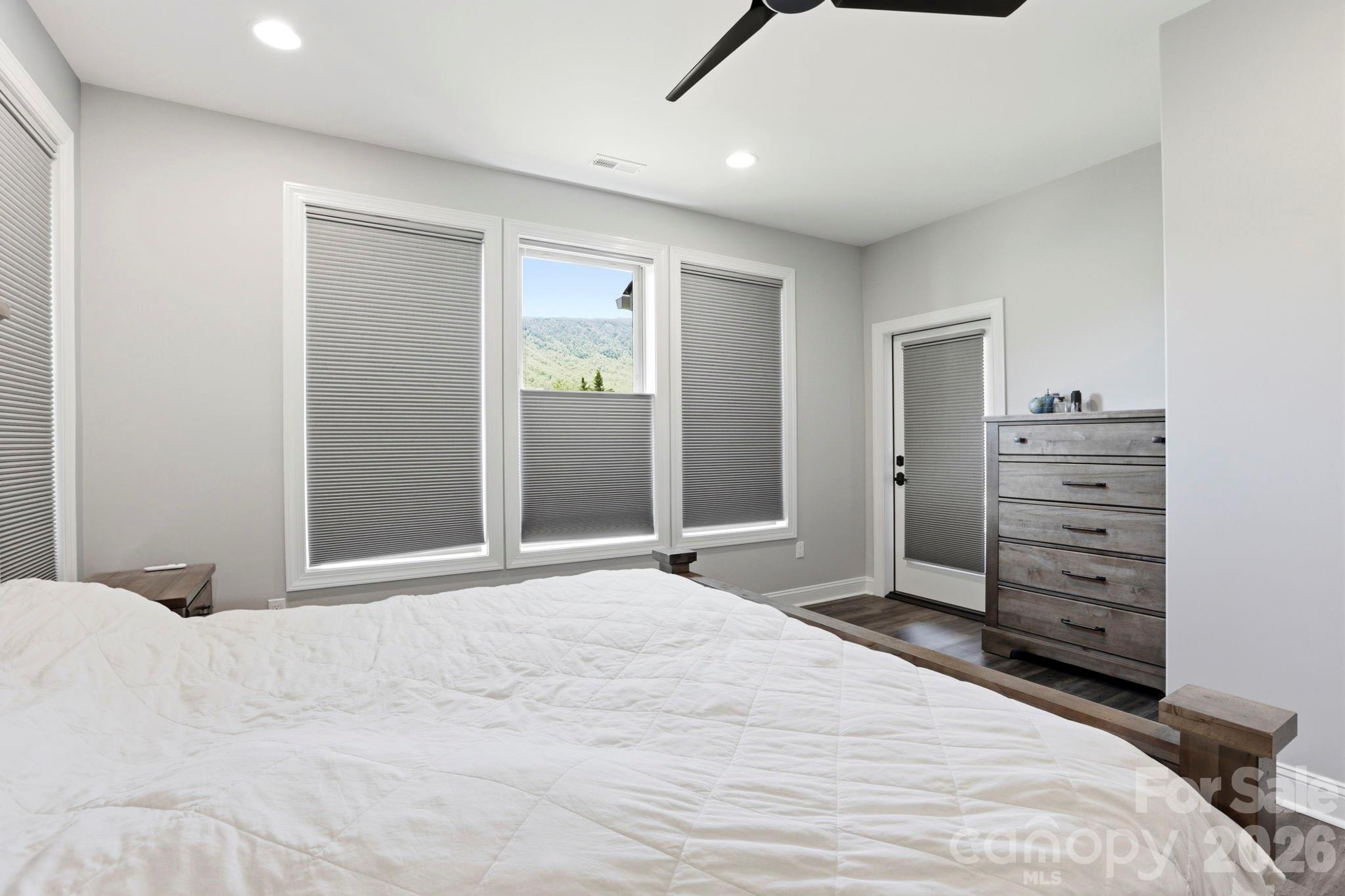 141 N Crab Meadow Drive Hendersonville NC 28739