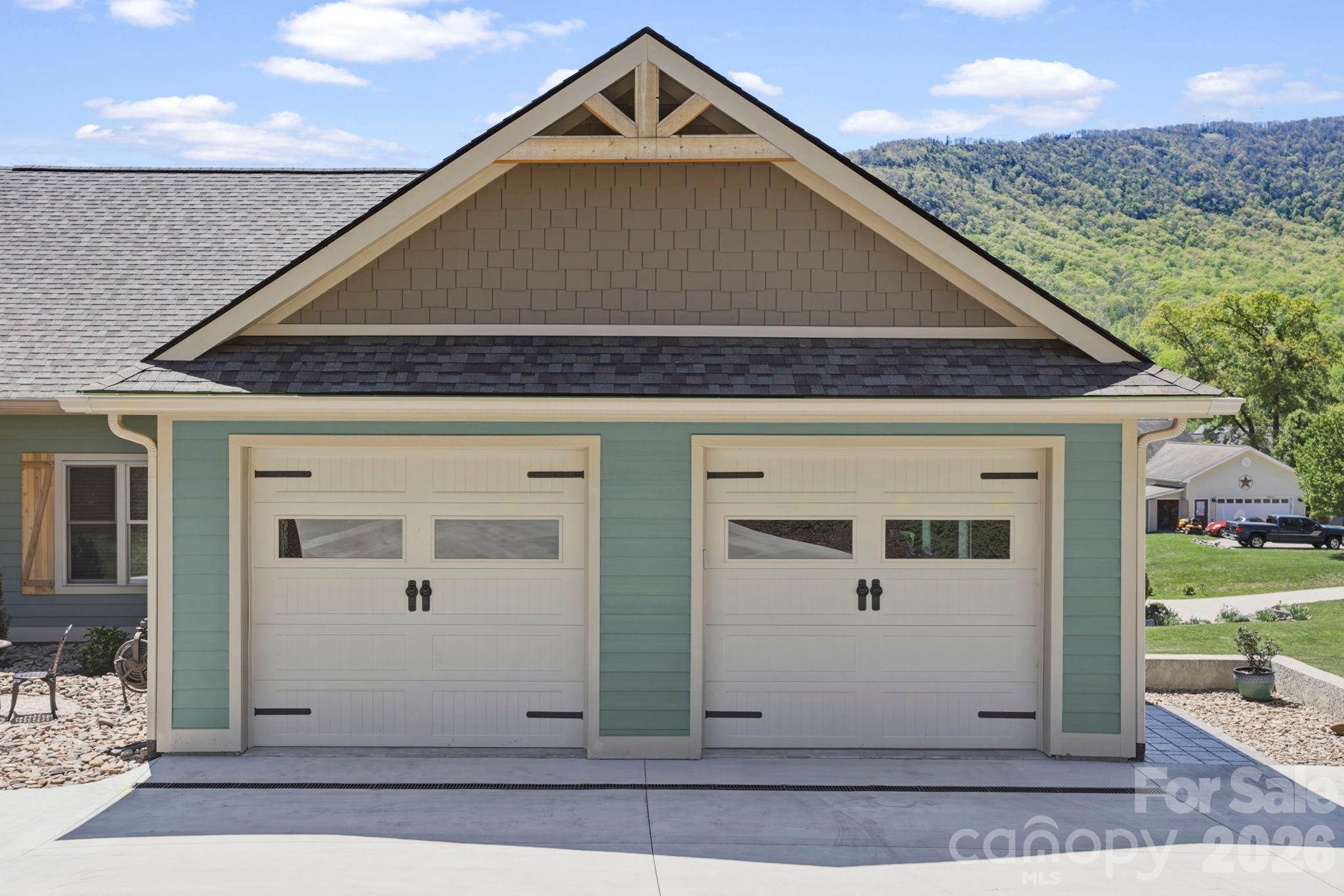 141 N Crab Meadow Drive Hendersonville NC 28739