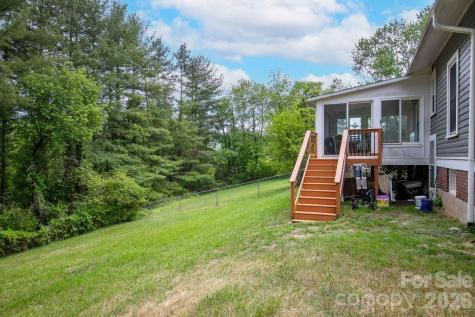 41 Harrison Street Canton NC 28716