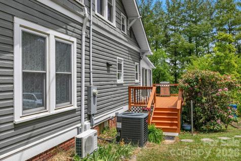 41 Harrison Street Canton NC 28716