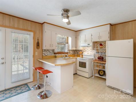 3021 Kanuga Road Hendersonville NC 28739