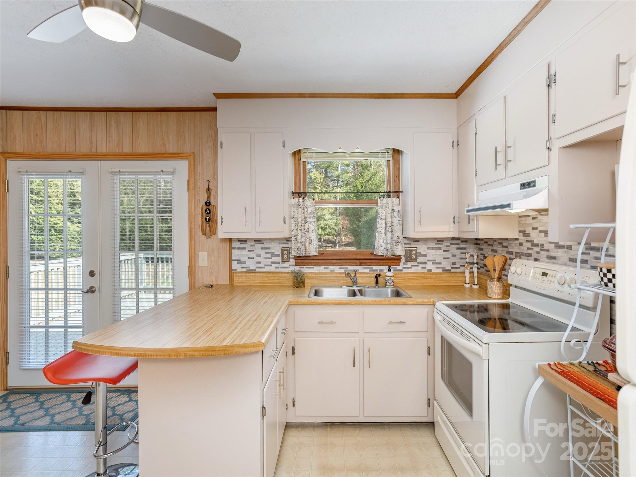 3021 Kanuga Road Hendersonville NC 28739