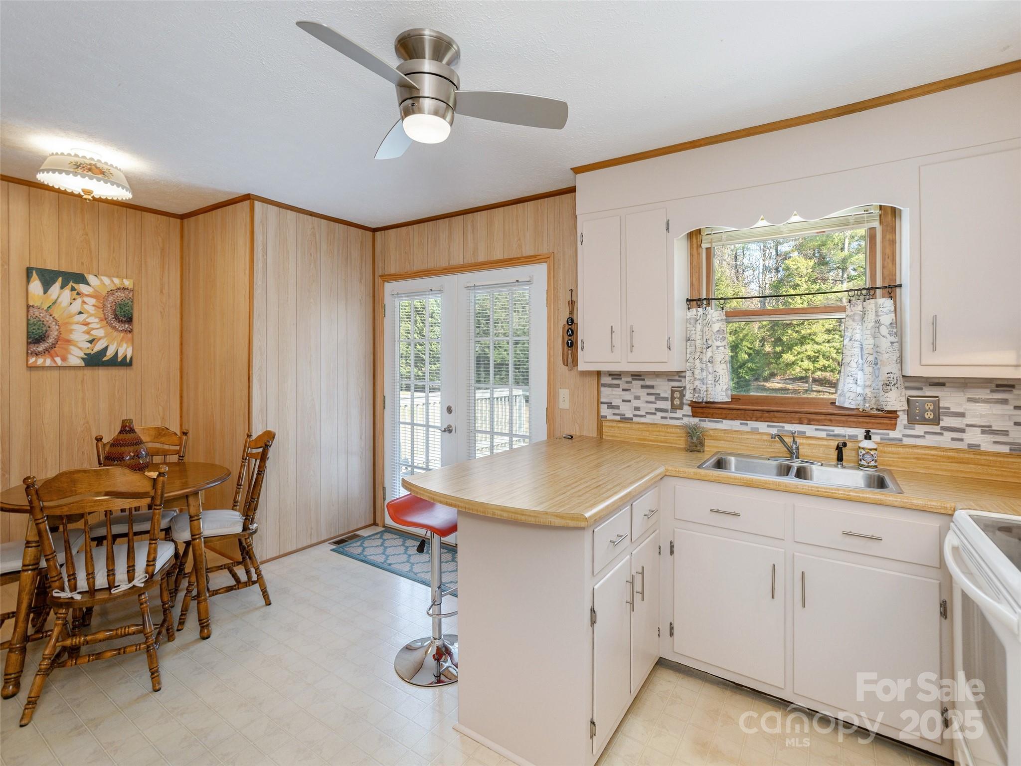 3021 Kanuga Road Hendersonville NC 28739
