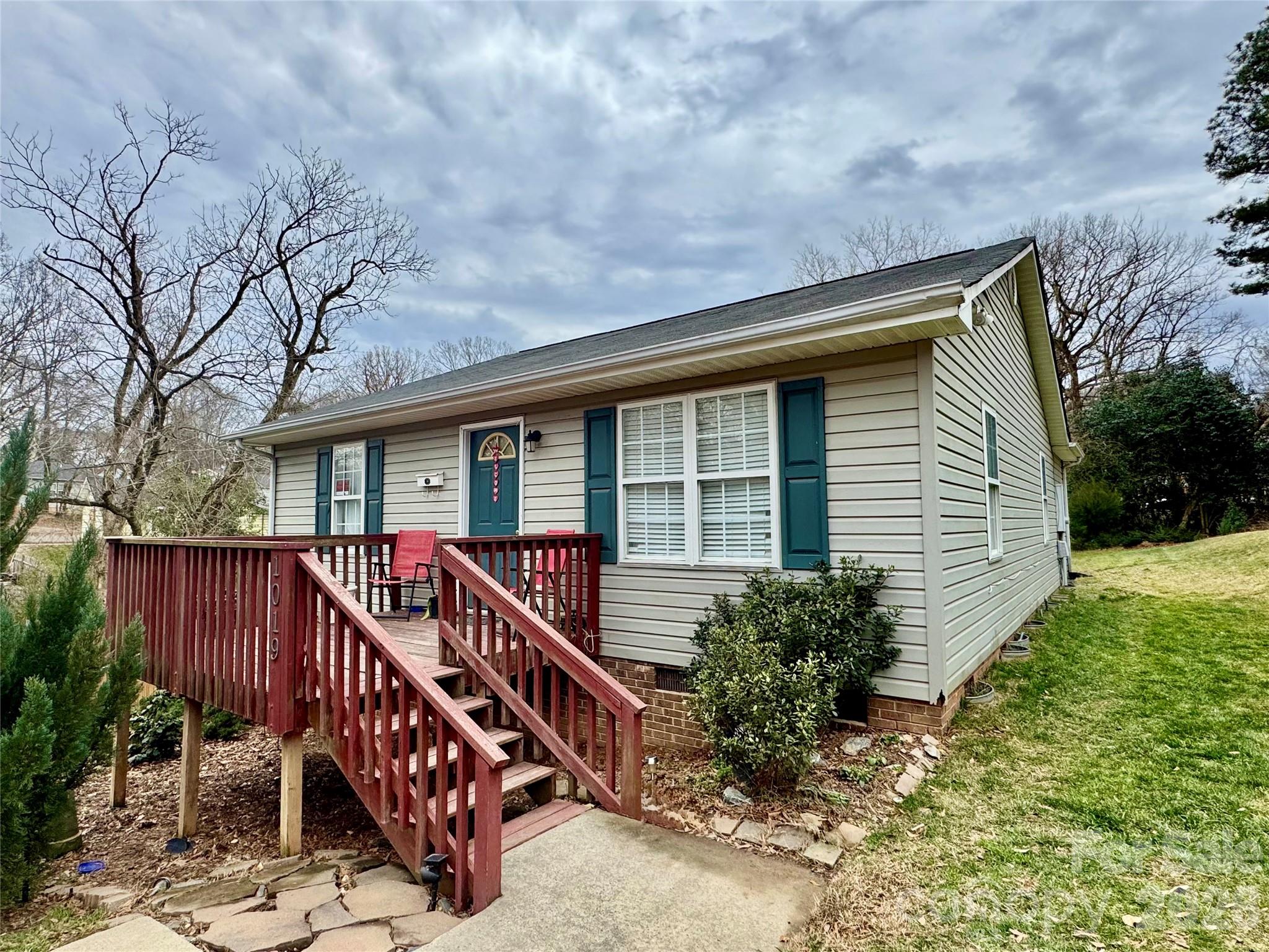 1019 W 7th Avenue Gastonia NC 28052