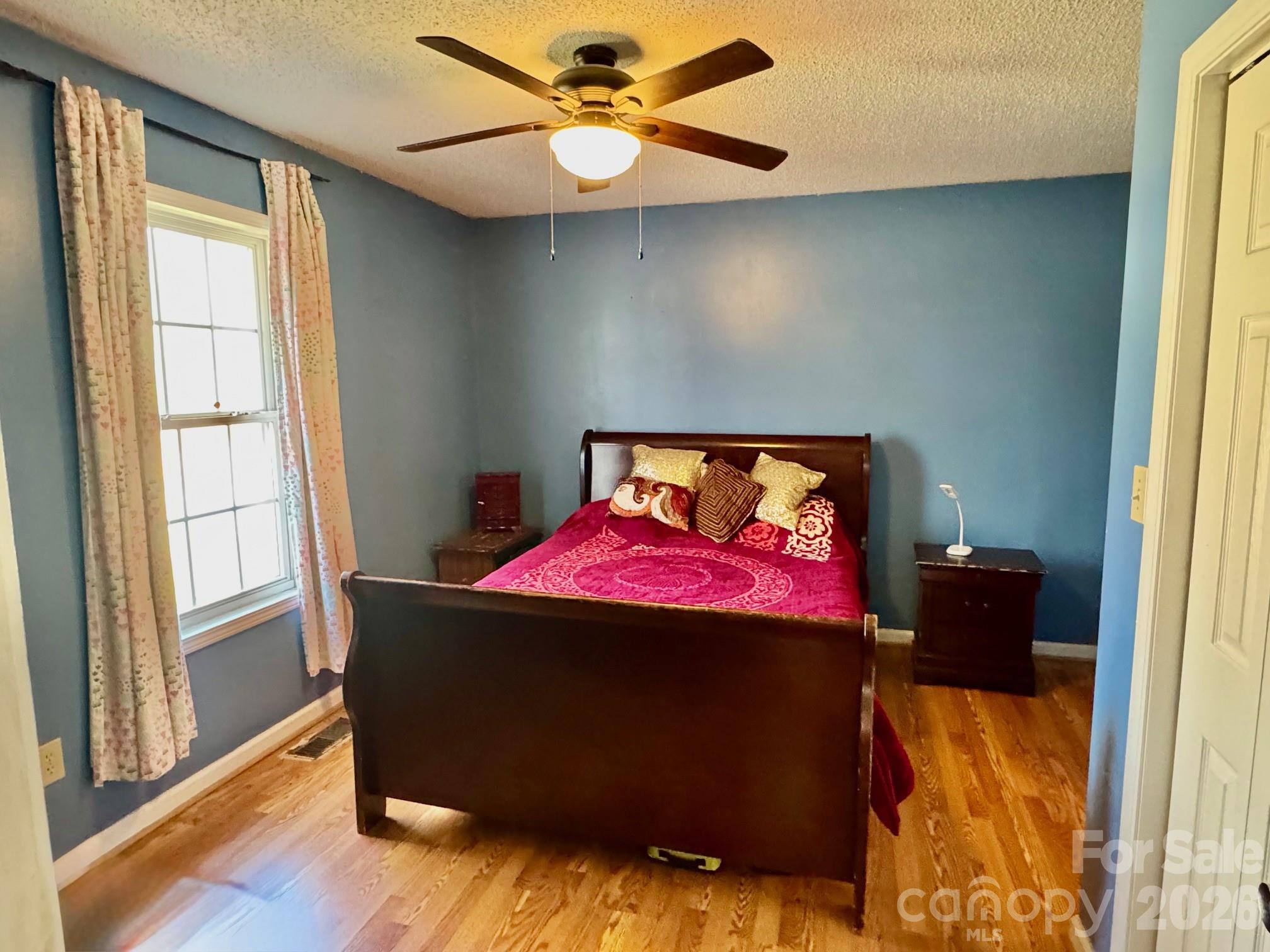 1019 W 7th Avenue Gastonia NC 28052