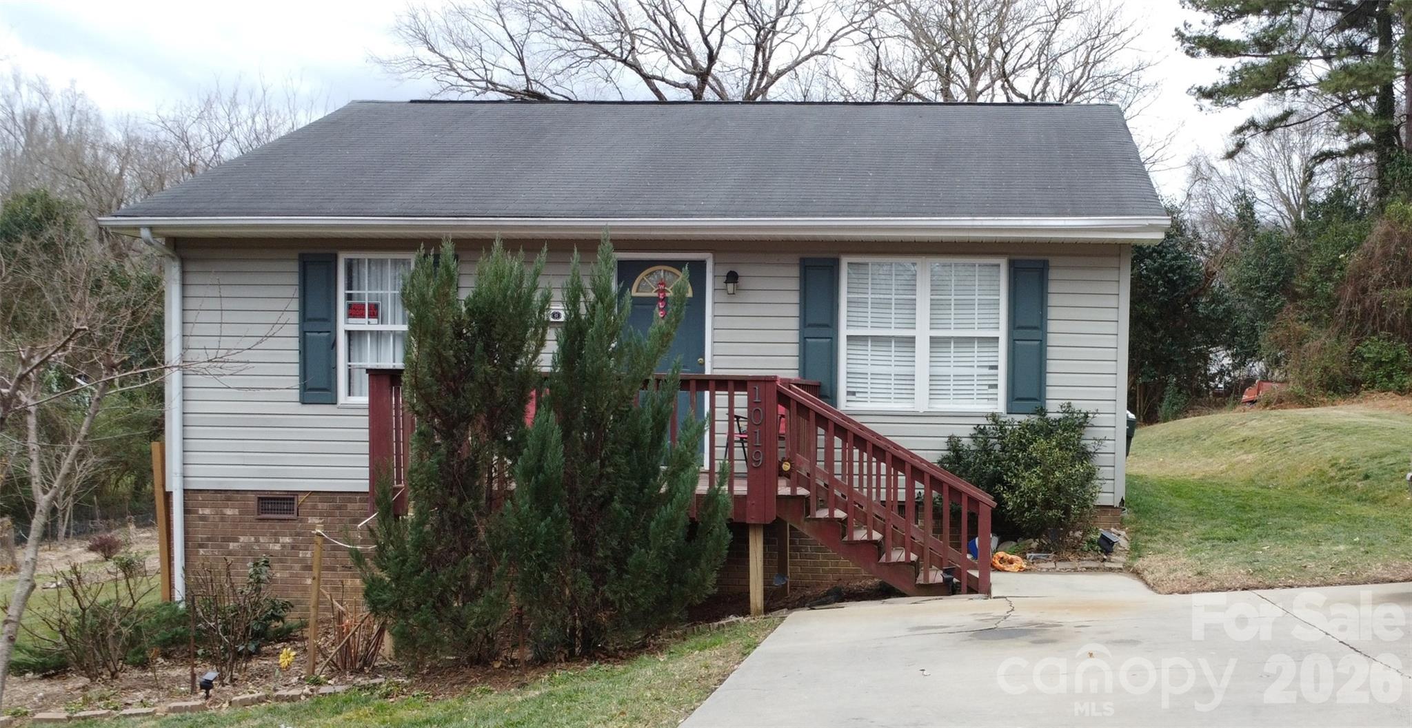 1019 W 7th Avenue Gastonia NC 28052