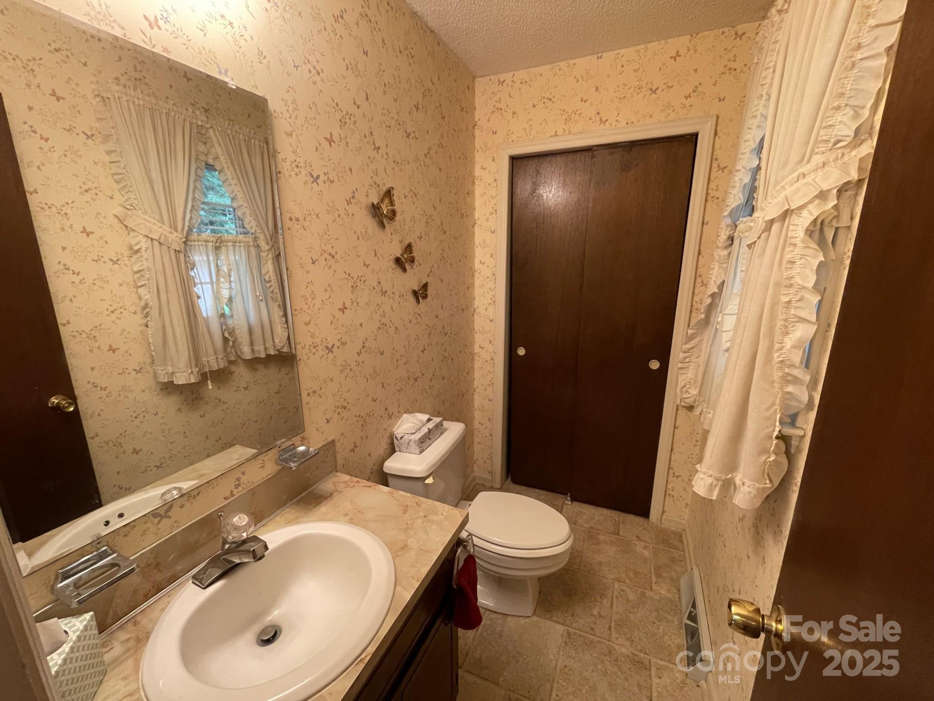 2411 Brookmeade Drive Albemarle NC 28001