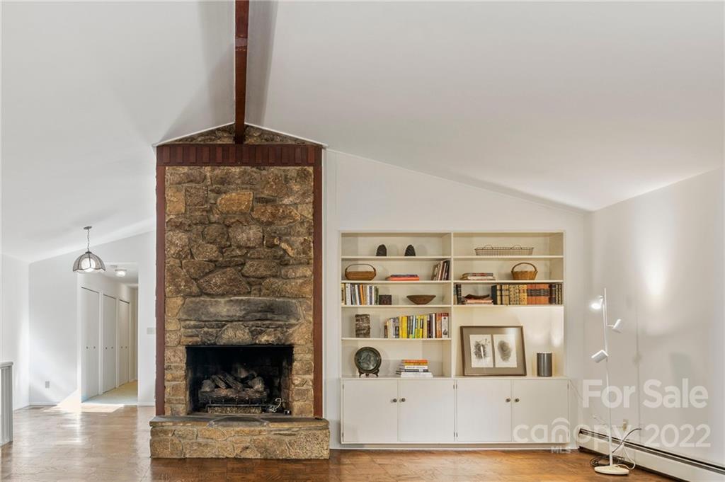 40 Woodbury Road Asheville NC 28804
