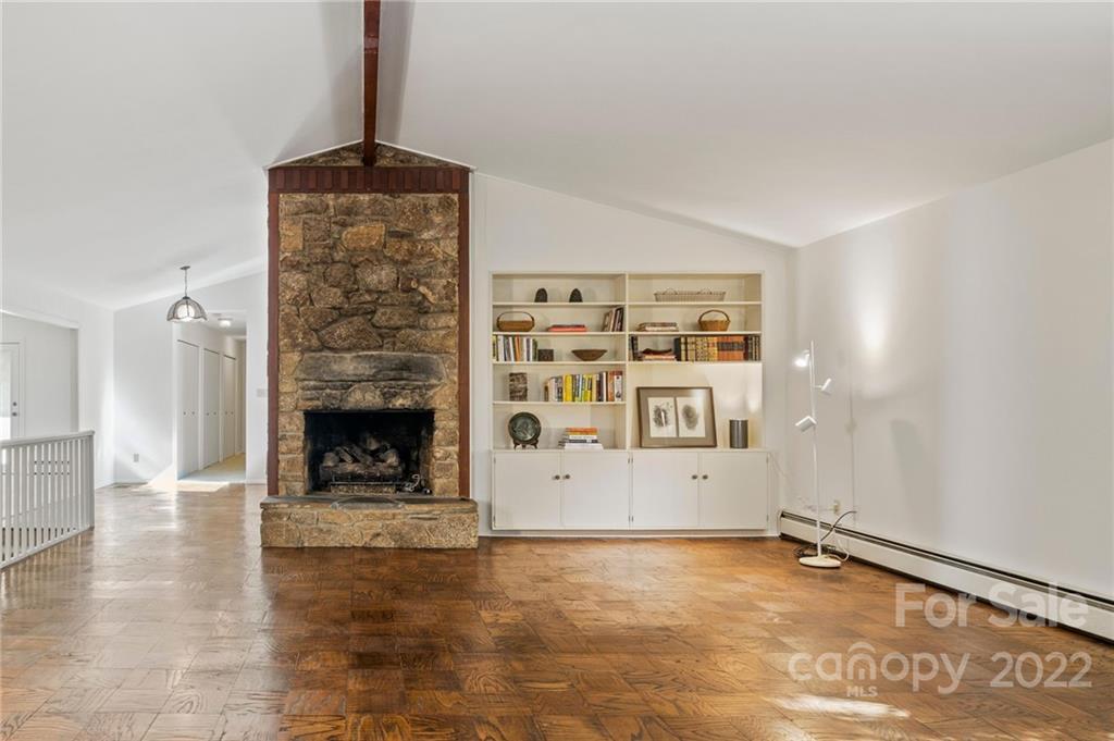 40 Woodbury Road Asheville NC 28804