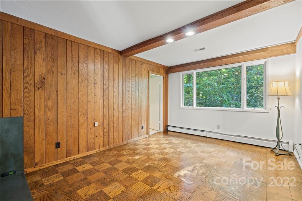 40 Woodbury Road Asheville NC 28804