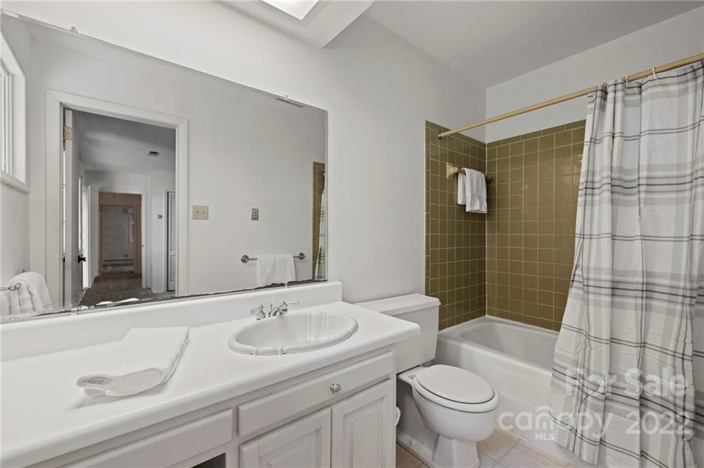 40 Woodbury Road Asheville NC 28804